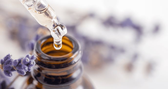 Aceite de lavanda redujo síntomas y presentación de dermatitis atópica en ensayo clínico