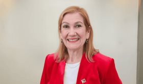 Dra. Carmen Zorrilla:  Un hito histórico en la eliminación de la transmisión del VIH de madre a hijo