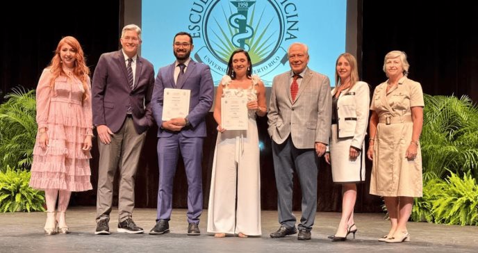 La Escuela de Medicina de la UPR celebra la culminación de 134 nuevos médicos residentes