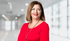 Salud oral y c&aacute;ncer: Infecciones, ra&iacute;ces dentales retenidas o caries pueden complicar el proceso de terapia