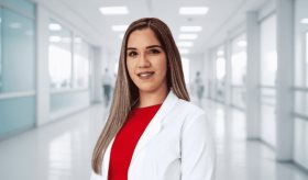 Almacenamiento de comestibles: El refrigerador conserva los alimentos por 4 horas, y el congelador 48