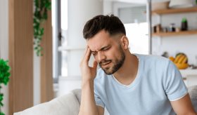 Nuevo medicamento podría tratar los brotes de migraña antes de que inicien los síntomas