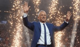 Perfil de Robert F. Kennedy Jr., Secretario de Salud de los Estados Unidos