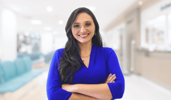 Fluctuaciones hormonales, mala higiene del sueño y salud oral deficiente aumentan episodios de migraña