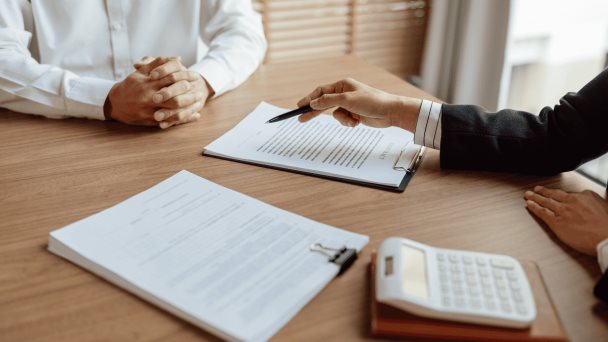 Tener seguro no es suficiente: 5 barreras que dificultan el acceso a la atención médica en EE.UU. Tener seguro no es suficiente: 5 barreras que dificultan el acceso a la atención médica en EE.UU.