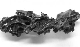 Hallan cráneo humano con restos de material orgánico vitrificado tras ser expuesto a cenizas volcánicas