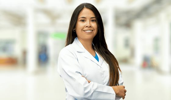 Síntomas de enfermedad cardíaca en mujeres VS hombres: Dolor de estómago, espalda y ahogo
