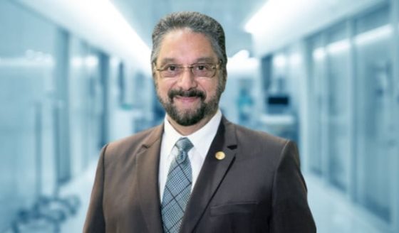 "Algunas personas se congelan ante el trauma no porque lo elijan, sino porque su cerebro las protege"