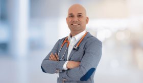 "Se cree que por un carácter de alergia, los eosinófilos infiltran el esófago y causan inflamación