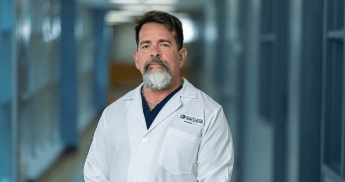 Análisis de designación de Kennedy como Secretario de Salud: Controversia de vacunas y sistema de salud