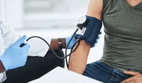 Salud de República Dominicana entrega gratuita medicamentos para pacientes con hipertensión y diabetes