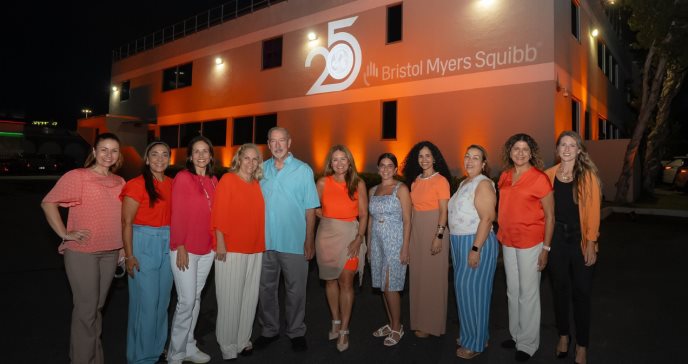 Bristol Myers Squibb se viste de anaranjado en apoyo a la esclerosis múltiple