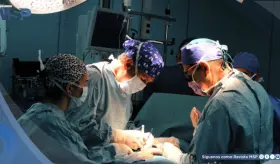 Traumatólogo es acusado de amputar pierna equivocada en intervención quirúrgica