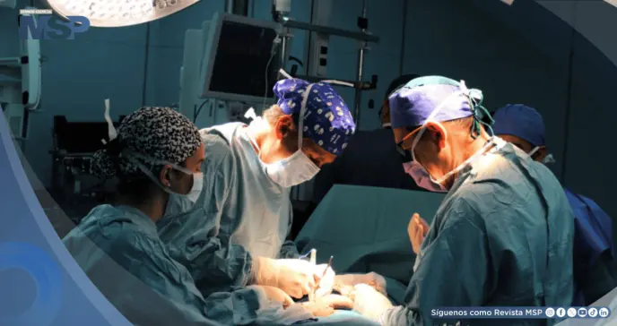 Traumatólogo es acusado de amputar pierna equivocada en intervención quirúrgica