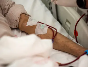 Puerto Rico aprueba ley que garantiza acompañamiento a pacientes de diálisis: un paso hacia una atención