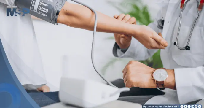 ¿Por qué tu presión arterial puede ser más alta en el consultorio médico que en casa?