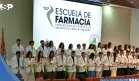 Estudiantes de Farmacia del RCM estrenan batas blancas en emblemática ceremonia de investidura