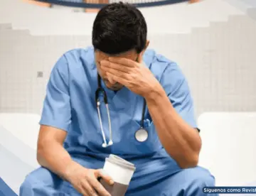 El 60% de los médicos residentes enfrentan riesgo elevado de burnout y depresión, según expertos