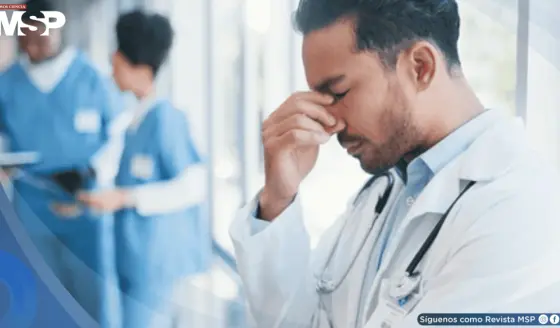 Más de la mitad de los médicos presentaría síntomas de burnout: agotamiento profesional en altos niveles
