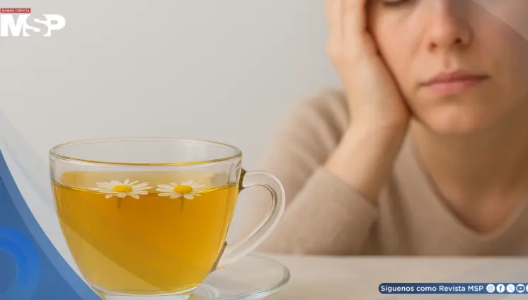 Consumo excesivo de té de manzanilla podría causar náuseas, somnolencia e interferir con medicamentos