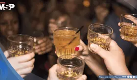 Reto con licor terminó en broncoaspiración letal: Mecanismo clínico detrás del caso