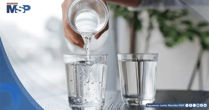 ¿Sequedad en la boca, orina oscura y confusión? Cómo identificar una posible deshidratación 