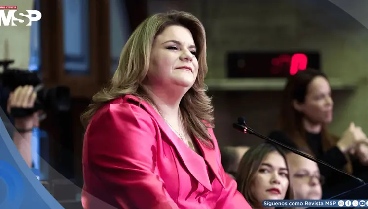 Jenniffer González firma ley que permite pagar en plazos el depósito de la AAA Jenniffer González firma ley que permite pagar en plazos el depósito de la AAA